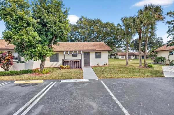 $289,000 | 28 Vía De Casas Norte, Unit 28, Boynton Beach, FL 33426