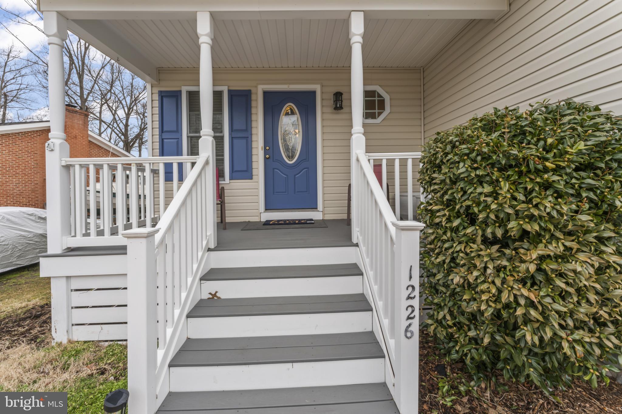 1226 Bancroft Avenue Colonial Beach, VA 22443 - Photo 4 of 41