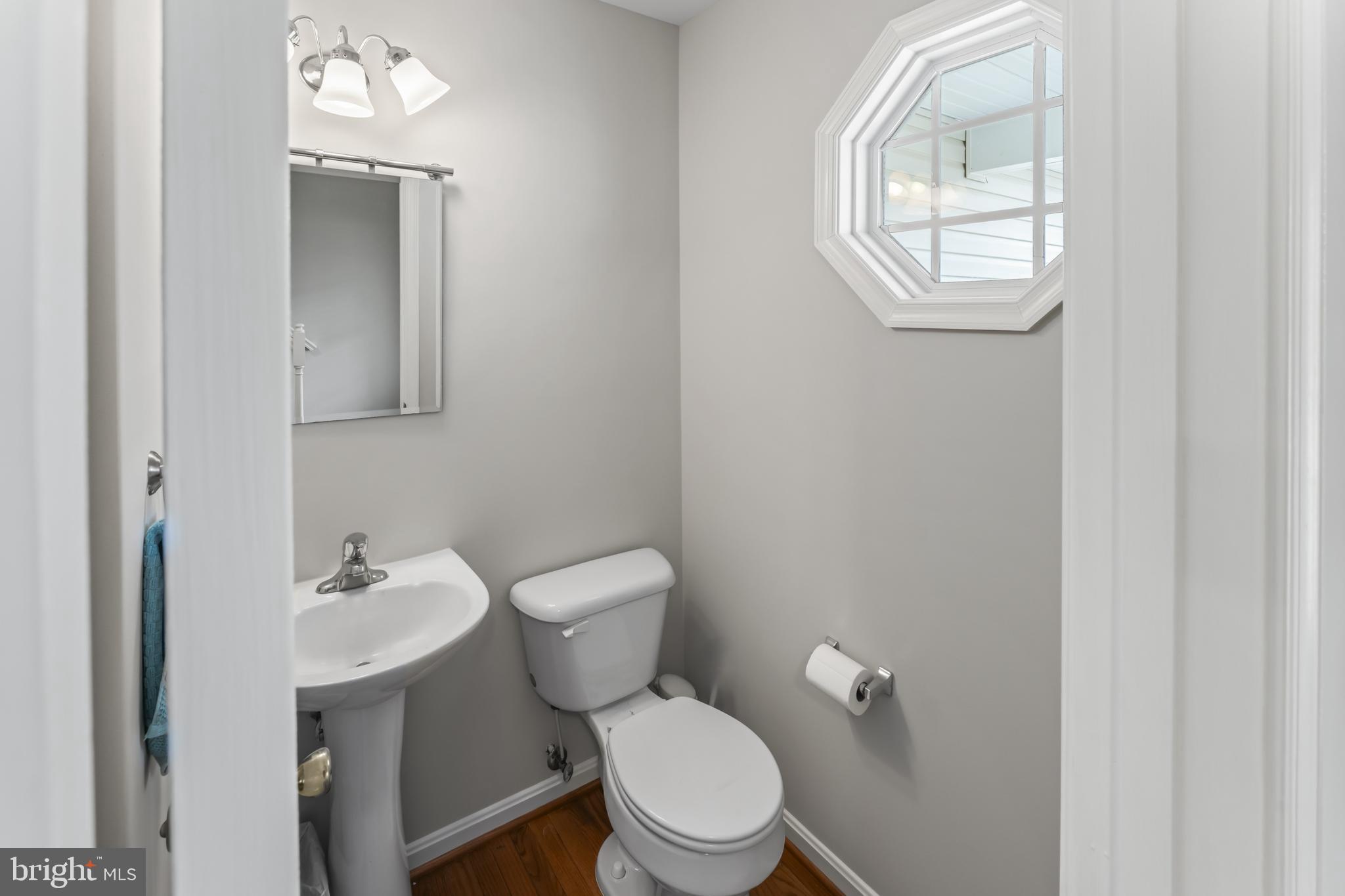 1226 Bancroft Avenue Colonial Beach, VA 22443 - Photo 6 of 41