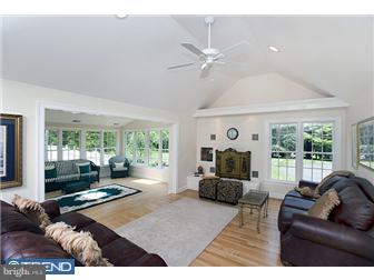 208 King George Road Pennington, NJ 08534 - Photo 7 of 12