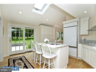 208 King George Road Pennington, NJ 08534 - Photo 9 of 12
