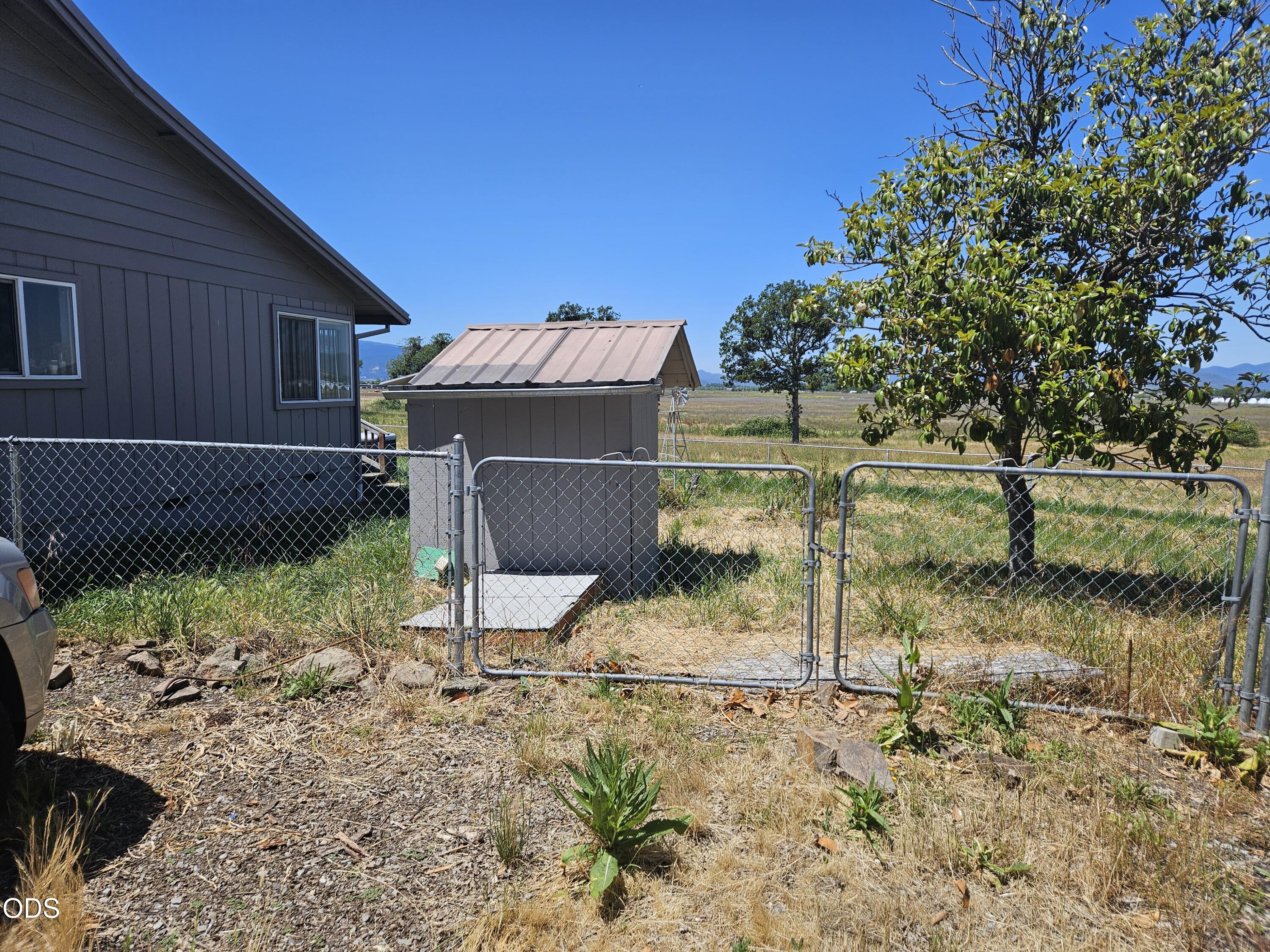 6013 Foothill Road Central Point, OR 97502 - Photo 22 of 23