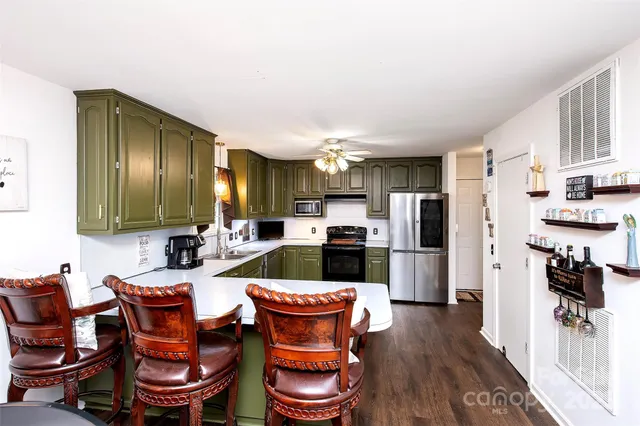 $565,000 | 8327 Loma Linda Lane, Unit 11, Waxhaw, NC 28173