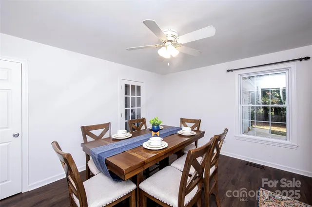 $565,000 | 8327 Loma Linda Lane, Unit 11, Waxhaw, NC 28173