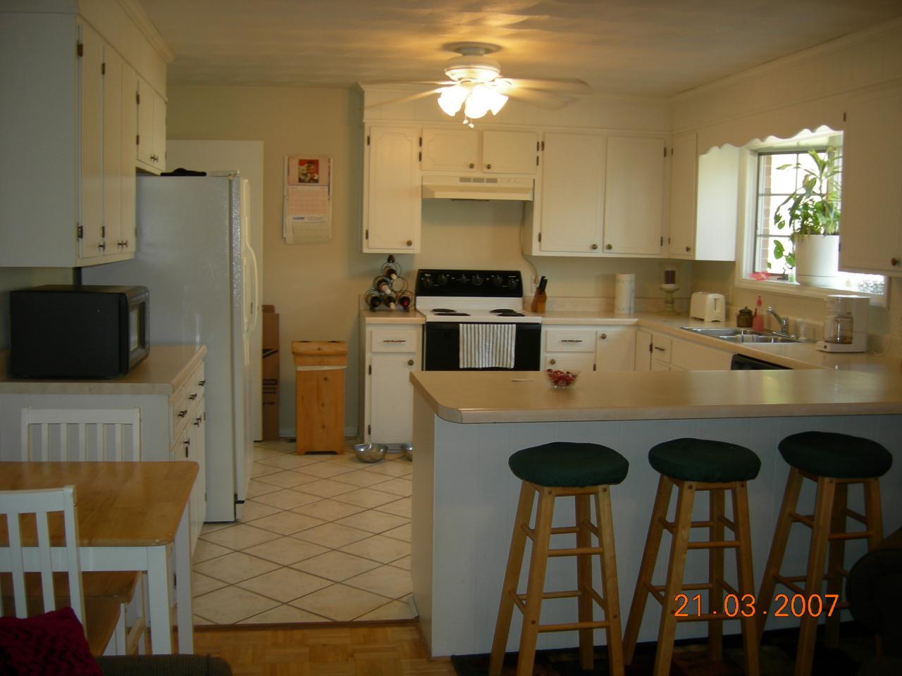 434 Boxley Road Roanoke, VA 24019 - Photo 7 of 10 Kitchen from Den
