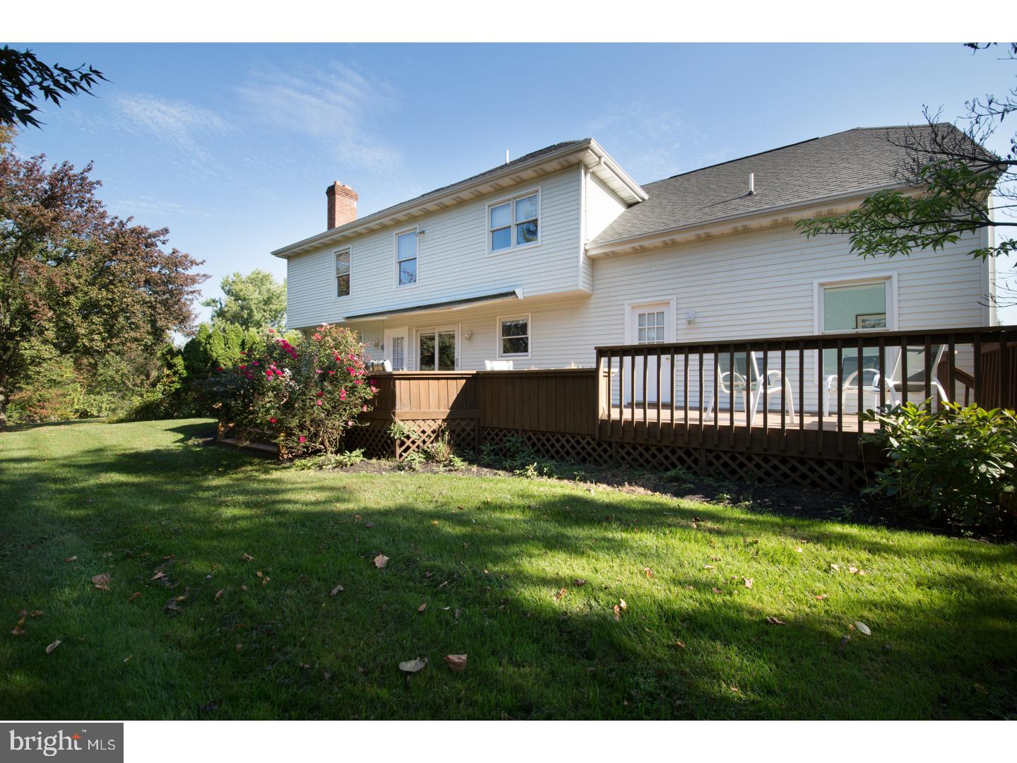 742 Lookout Lane Wayne, PA 19087 - Photo 2 of 25 Gallery Image 2