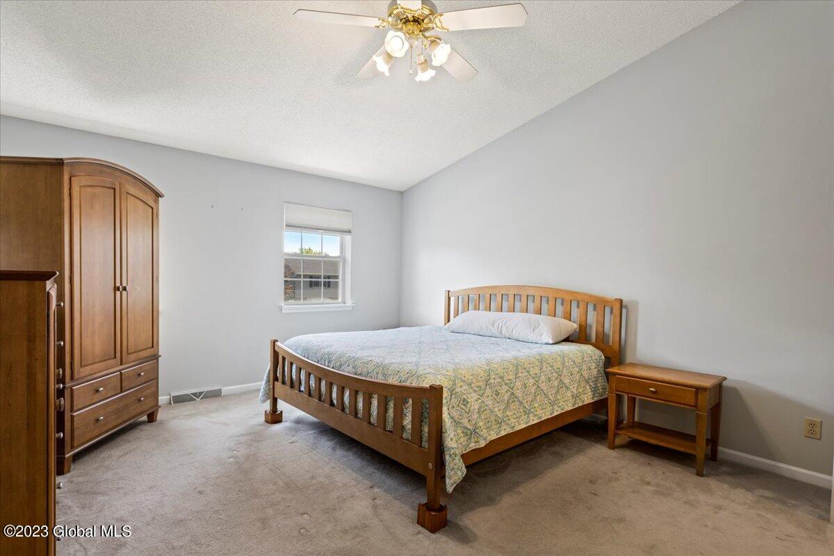 32 Mallard Road Bethlehem, NY 12077 - Photo 20 of 35 17-IMG_0371