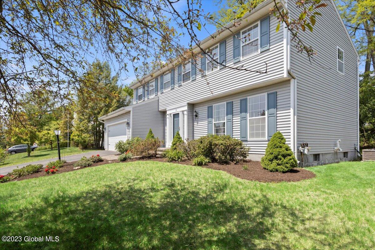 32 Mallard Road Bethlehem, NY 12077 - Photo 3 of 35 30-IMG_0420