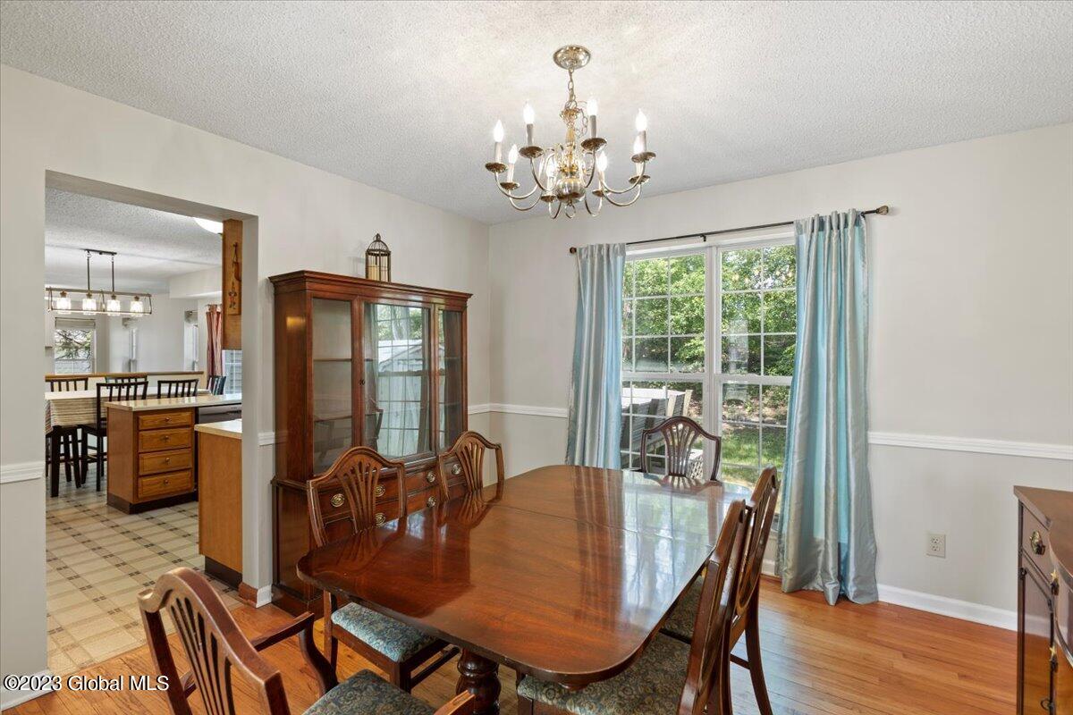 32 Mallard Road Bethlehem, NY 12077 - Photo 8 of 35 04-IMG_0302