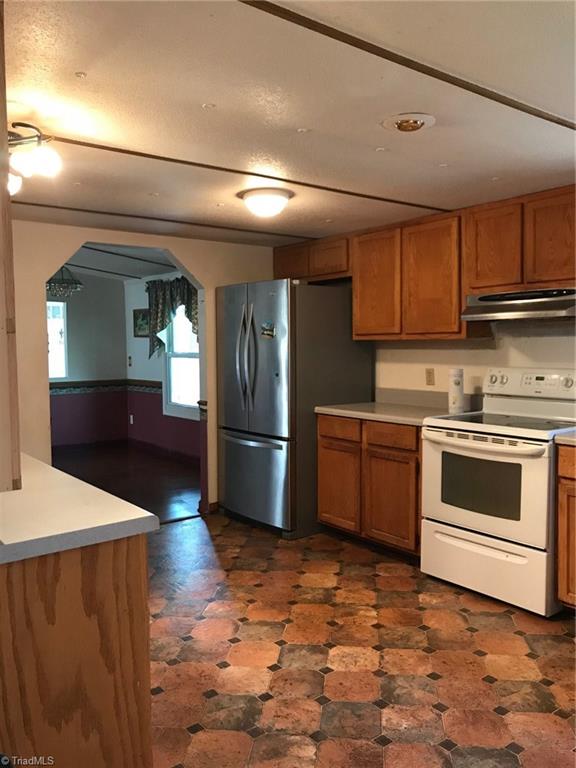 1529 Loflin Hill Road Trinity, NC 27370 - Photo 5 of 16 Gallery Image 5