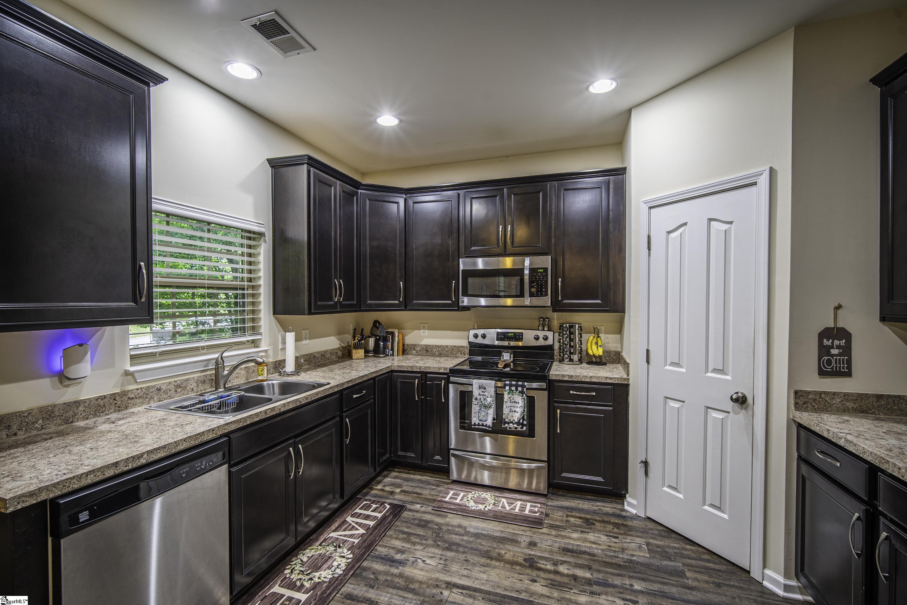 20 Killarney Lane Greer, SC 29650 - Photo 9 of 41 Gallery Image 9