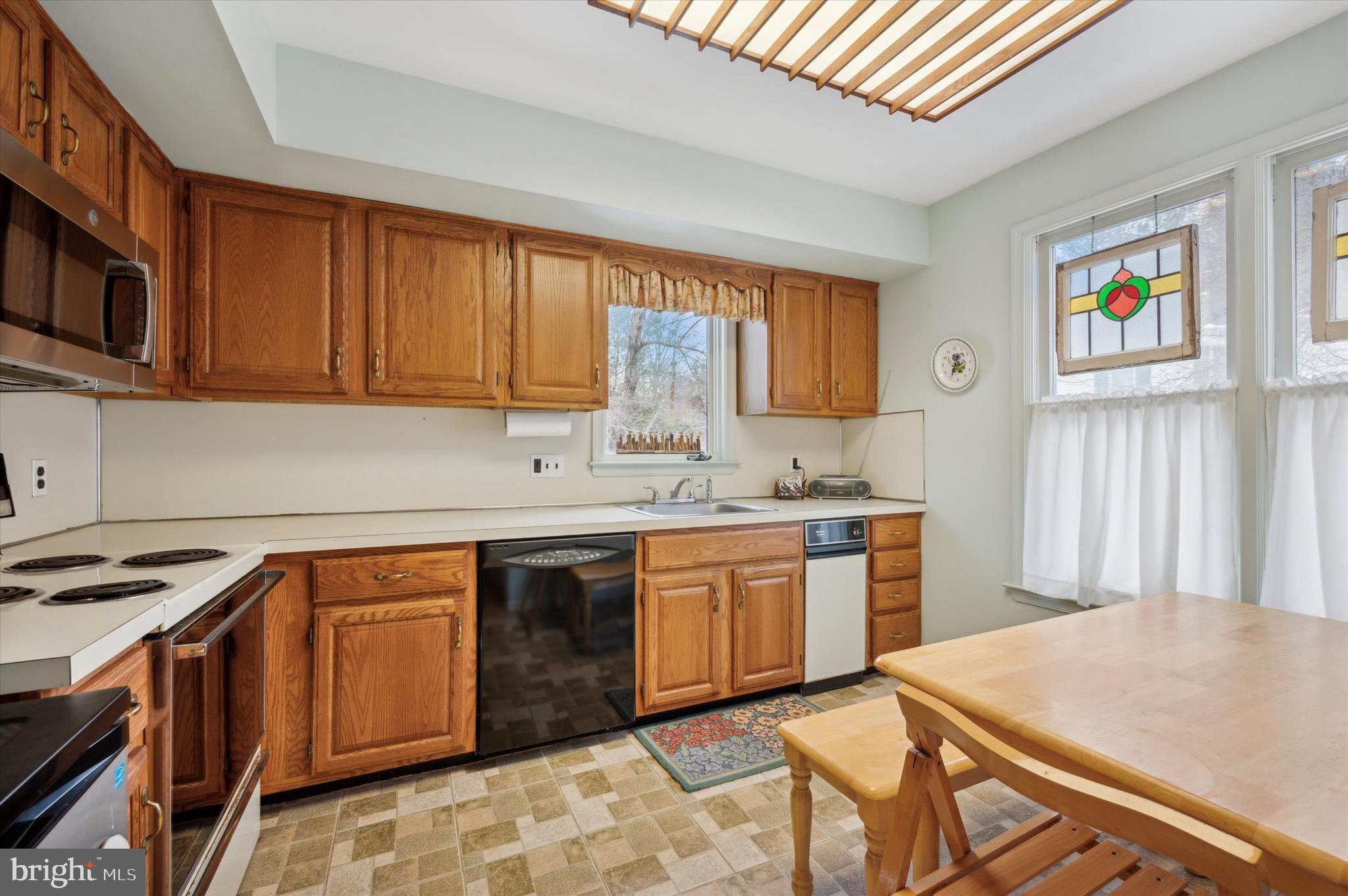 115 Roumfort Road, Unit 24 Philadelphia, PA 19119 - Photo 5 of 39 Gallery Image 5