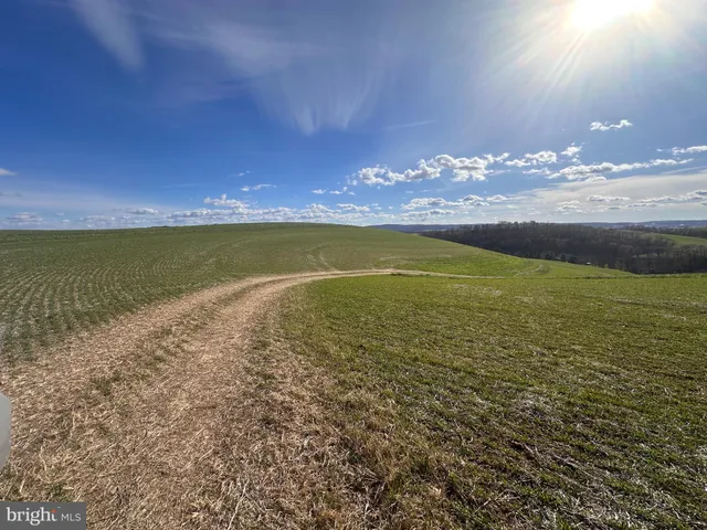 a view of an ocean and a building