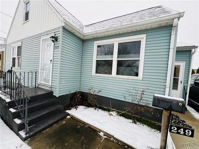 $199,999 | 249 North Meadowbrook Parkway, Cheektowaga, NY 14206