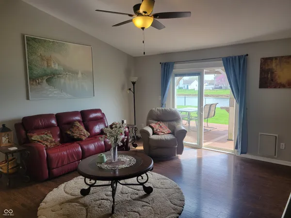 $329,900 | 8535 Robin Run Way, Avon, IN 46123