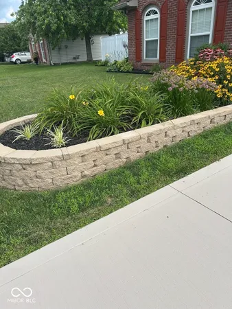 $329,900 | 8535 Robin Run Way, Avon, IN 46123