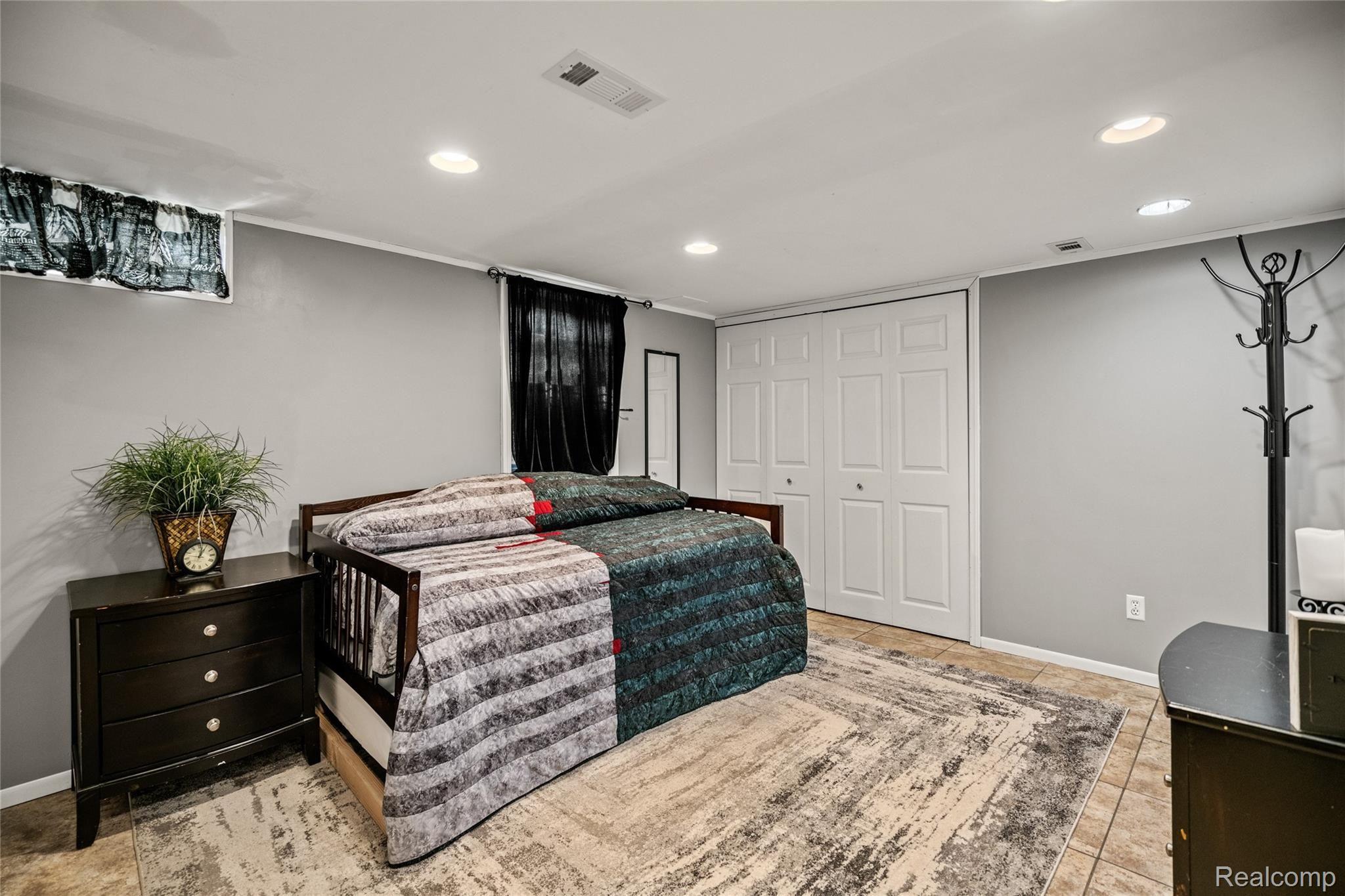2447 Eastern Avenue Rochester, MI 48307 - Photo 29 of 41 Eastern-28.jpg