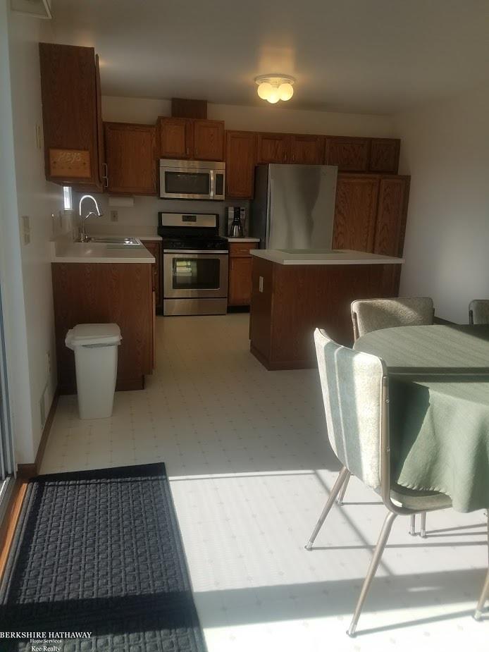 416 Nolan Road Goodells, MI 48027 - Photo 5 of 21 31347814-4.JPG