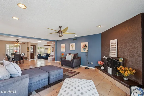 $859,900 | 1810 East Harmont Drive, Phoenix, AZ 85020