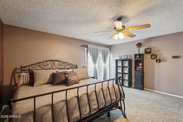 $859,900 | 1810 East Harmont Drive, Phoenix, AZ 85020