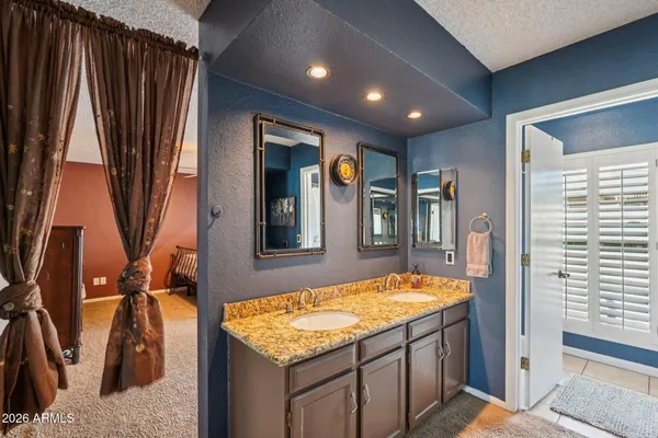 $859,900 | 1810 East Harmont Drive, Phoenix, AZ 85020