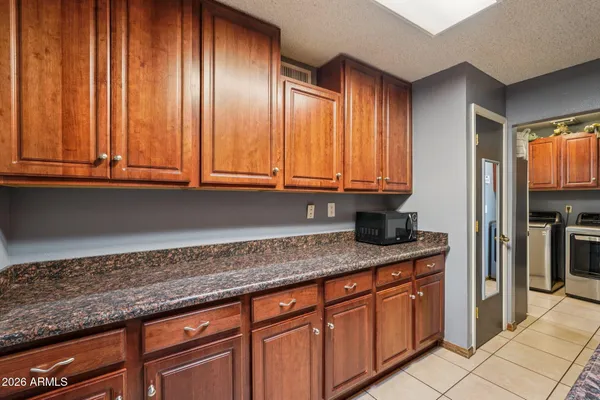 $859,900 | 1810 East Harmont Drive, Phoenix, AZ 85020