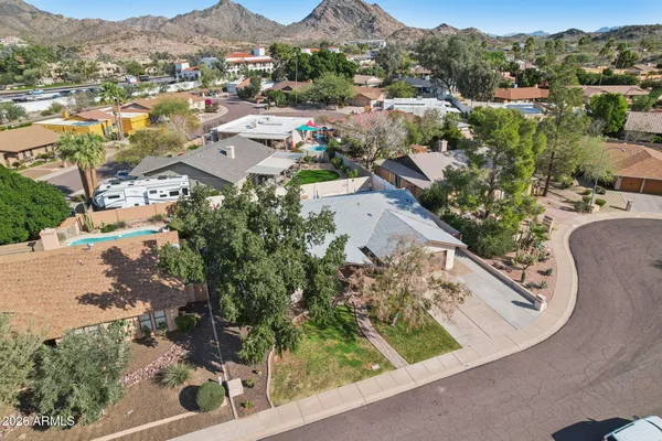 $859,900 | 1810 East Harmont Drive, Phoenix, AZ 85020