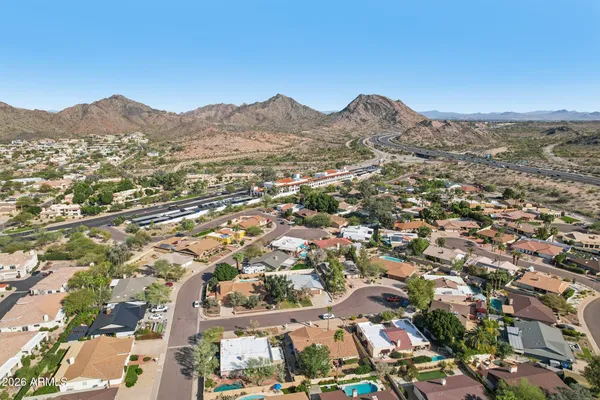 $859,900 | 1810 East Harmont Drive, Phoenix, AZ 85020