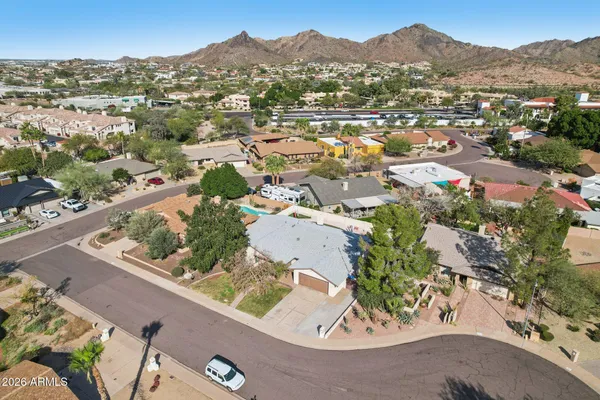 $859,900 | 1810 East Harmont Drive, Phoenix, AZ 85020