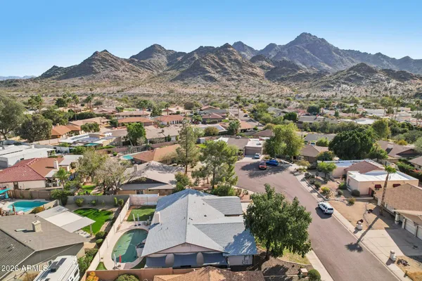 $859,900 | 1810 East Harmont Drive, Phoenix, AZ 85020