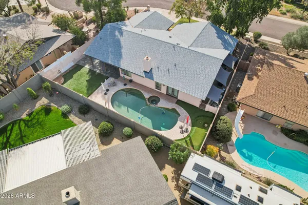 $859,900 | 1810 East Harmont Drive, Phoenix, AZ 85020