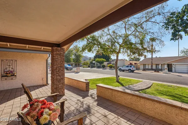 $859,900 | 1810 East Harmont Drive, Phoenix, AZ 85020