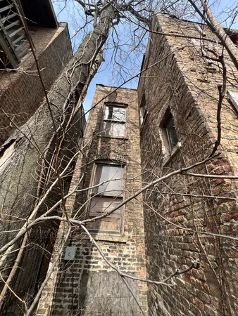 $129,900 | 3345 West Monroe Street, Chicago, IL 60624