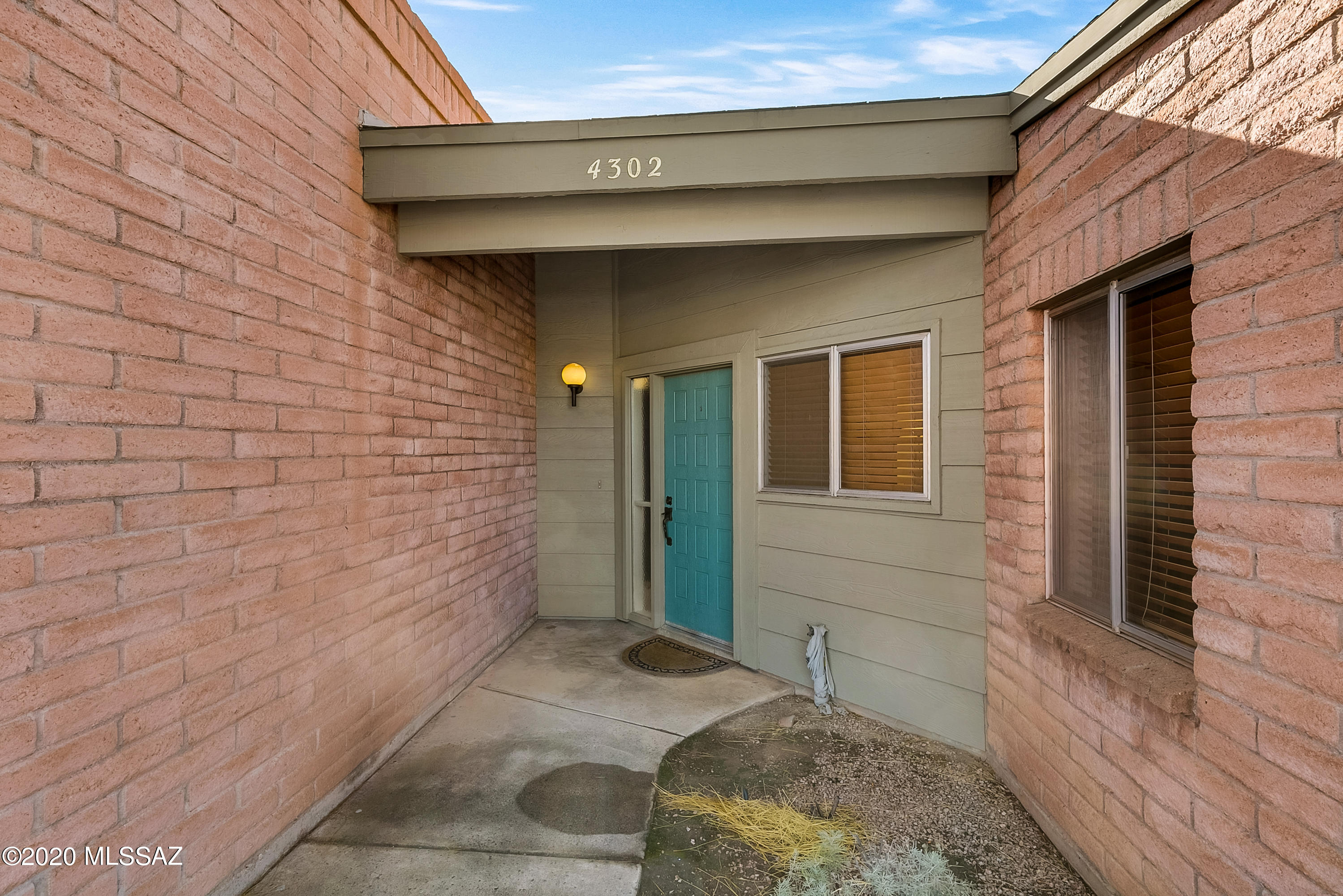 4302 East Presidio Road Tucson, AZ 85712 - Photo 2 of 19