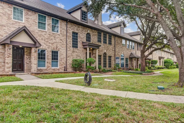 $315,000 | 2243 Broadlawn Drive, Houston, TX 77058