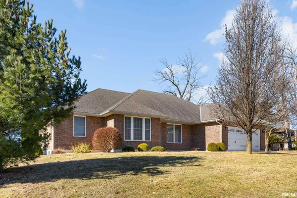 $404,000 | 1003 Abbey Ridge Court, Quincy, IL 62305