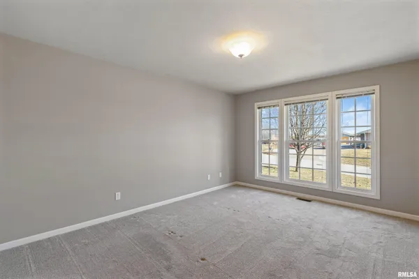 $404,000 | 1003 Abbey Ridge Court, Quincy, IL 62305