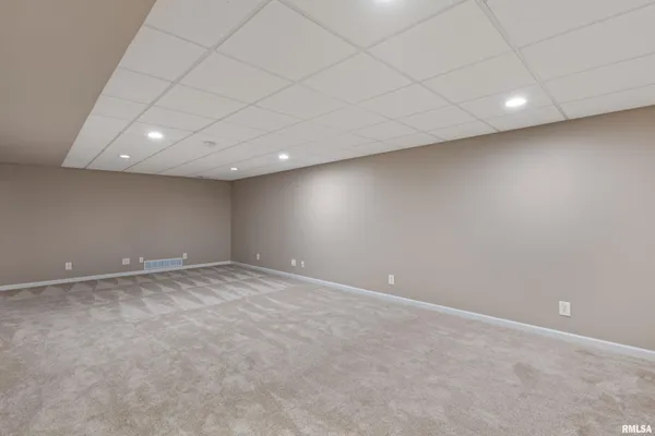 $404,000 | 1003 Abbey Ridge Court, Quincy, IL 62305