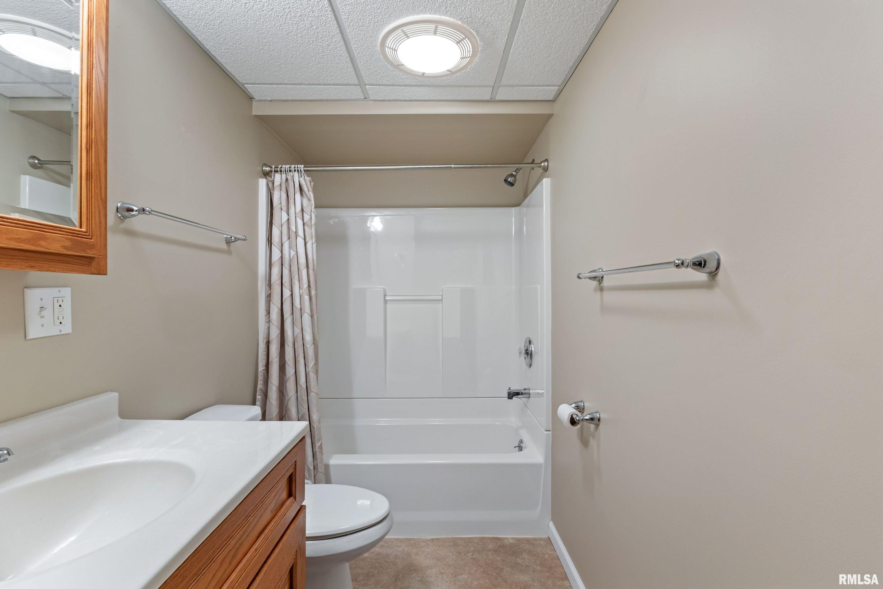 1003 Abbey Ridge Court Quincy, IL 62305 - Photo 19 of 23