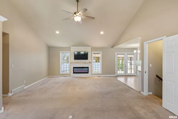 $404,000 | 1003 Abbey Ridge Court, Quincy, IL 62305