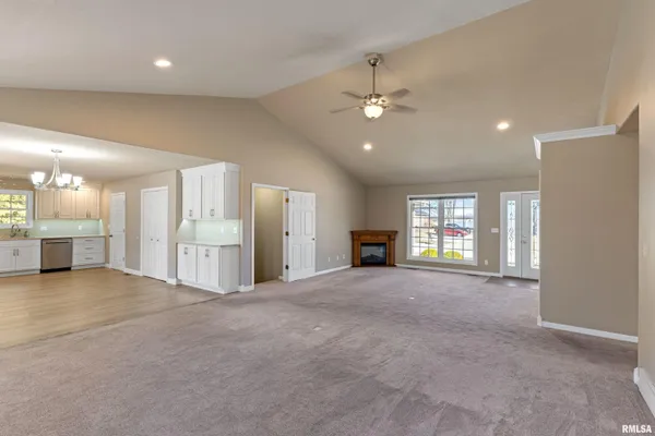 $404,000 | 1003 Abbey Ridge Court, Quincy, IL 62305
