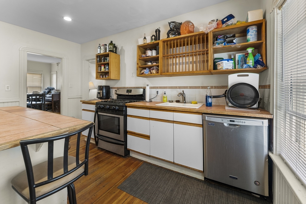 35 Ibbetson Street Somerville, MA 02143 - Photo 19 of 42