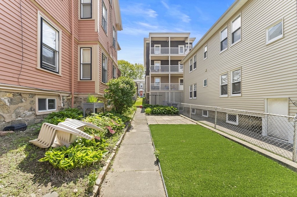 35 Ibbetson Street Somerville, MA 02143 - Photo 5 of 42