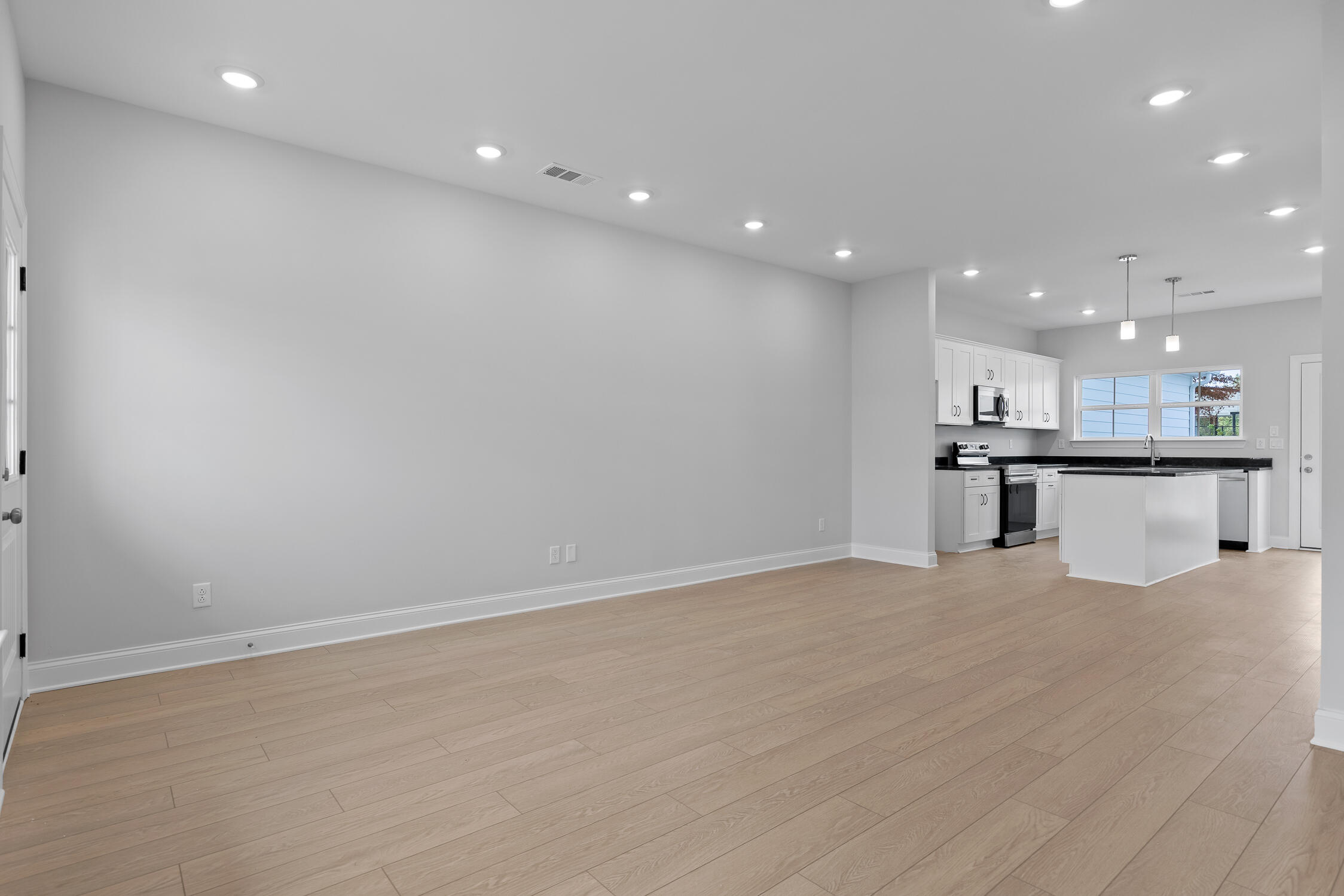 1019 Rosedew Way, Unit 17 Chattanooga, TN 37421 - Photo 4 of 17 Pembridge -2