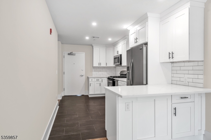 162 Closter Dock Road, Unit A Closter, NJ 07624 - Photo 14 of 37