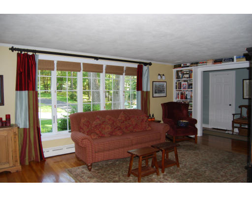 4 Hawthorne Road Winchester, MA 01890 - Photo 2 of 17 Gallery Image 2