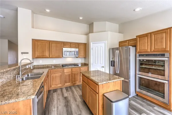 $529,999 | 8341 West Jeremiahs Lodge Avenue, Las Vegas, NV 89131