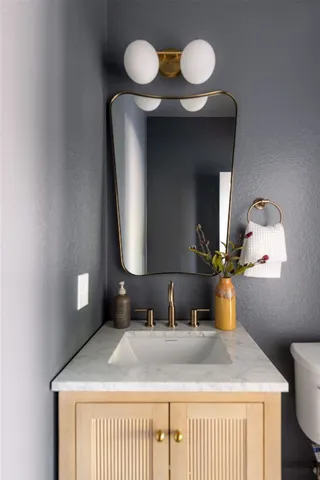 $1,175,000 | 5616 Gorham Glen Lane, Austin, TX 78739