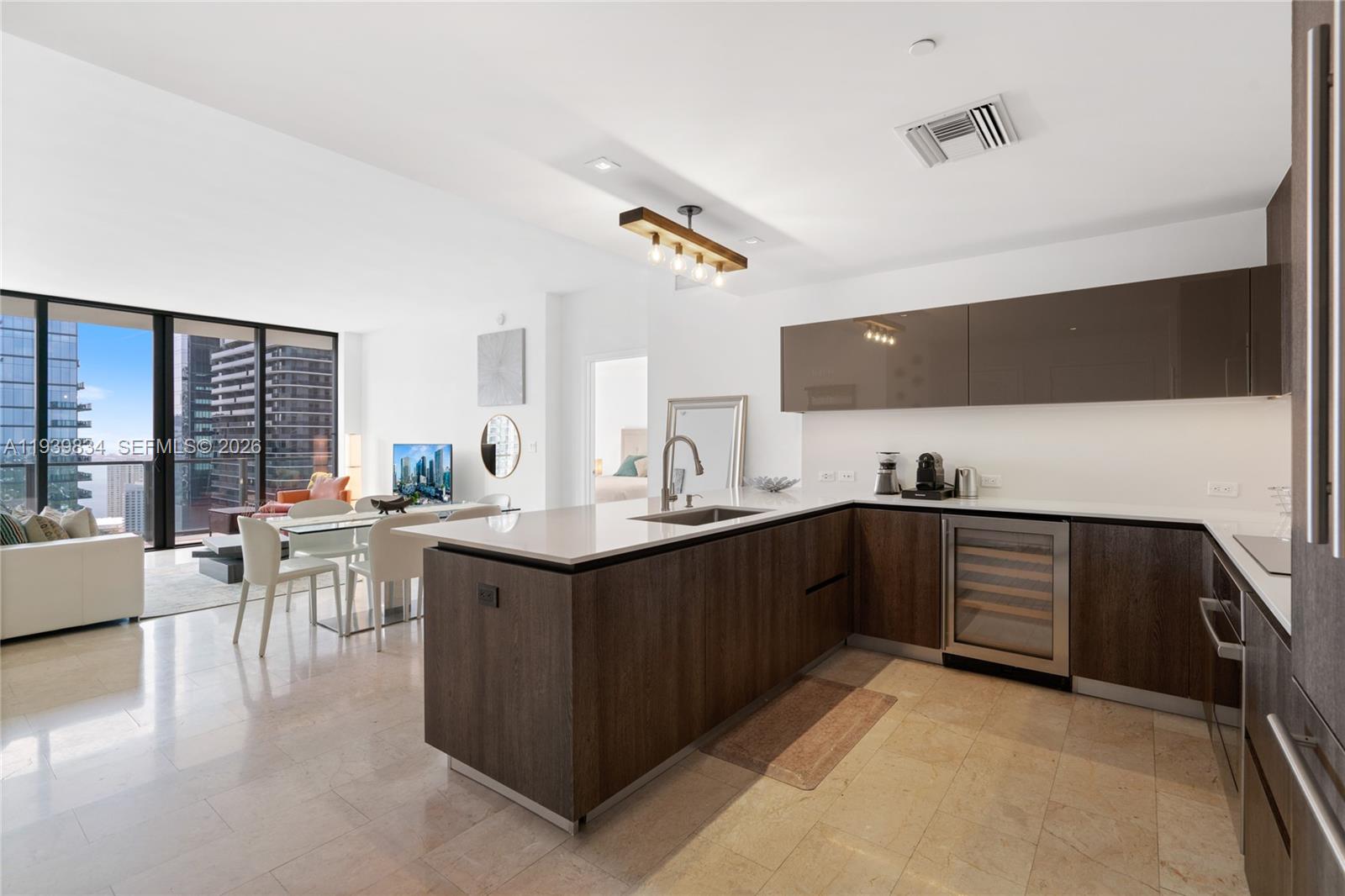 88 Southwest 7th Street, Unit 3403 Miami, FL 33130 - Photo 7 of 37 Photo 7