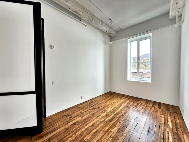 $2,400 | 520 State Road, Unit 203, North Adams, MA 01247